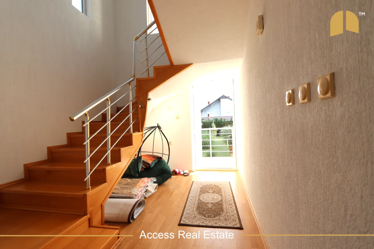 Shtëpi në SHITJE – 230m² dhe 5.80 Ari Truall (me FLETË POSEDUESE ) – Hajvali