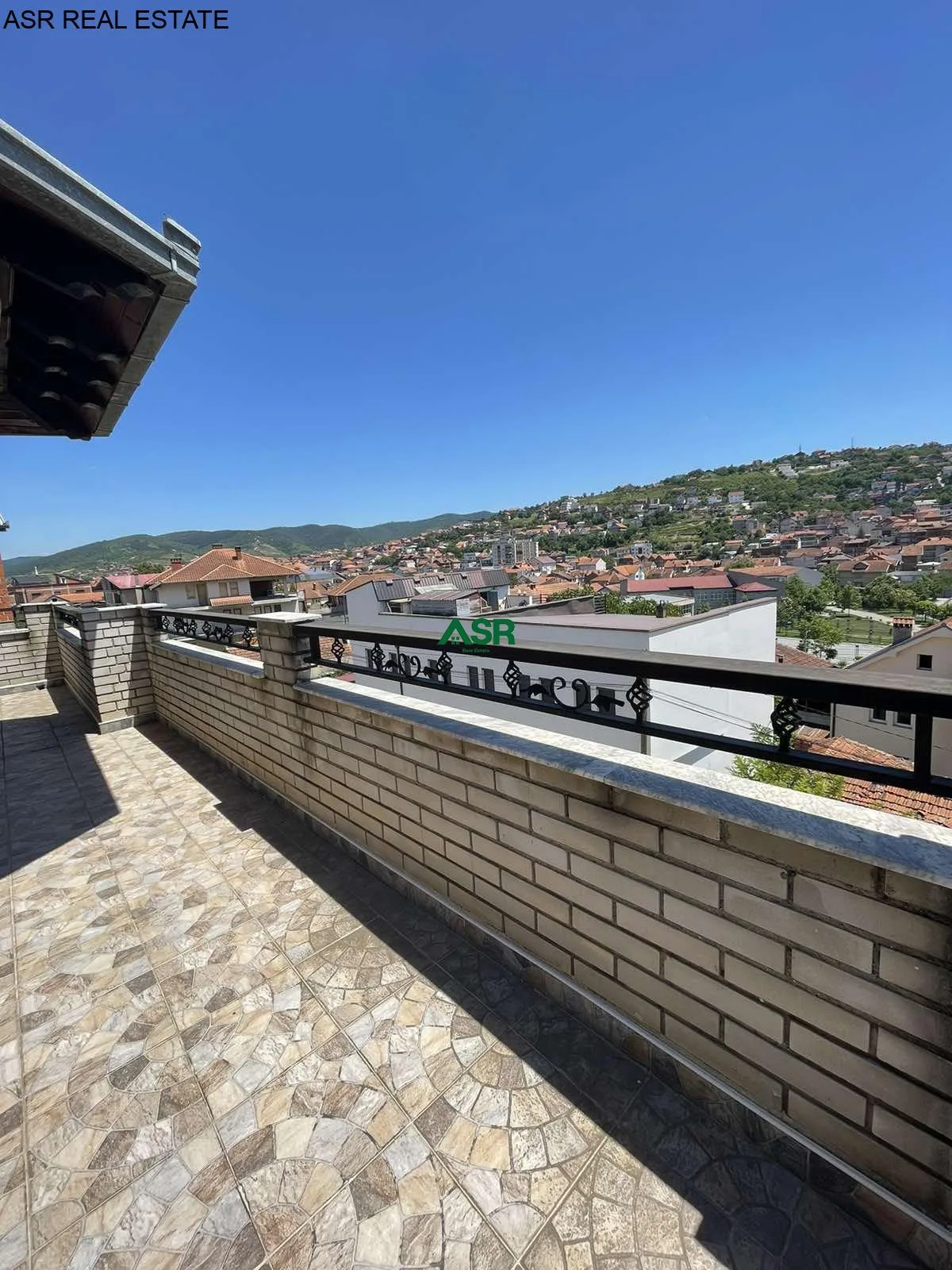 Ofrohet #SHTEPIA per #SHITJE në lagjen Hani i Dilit
