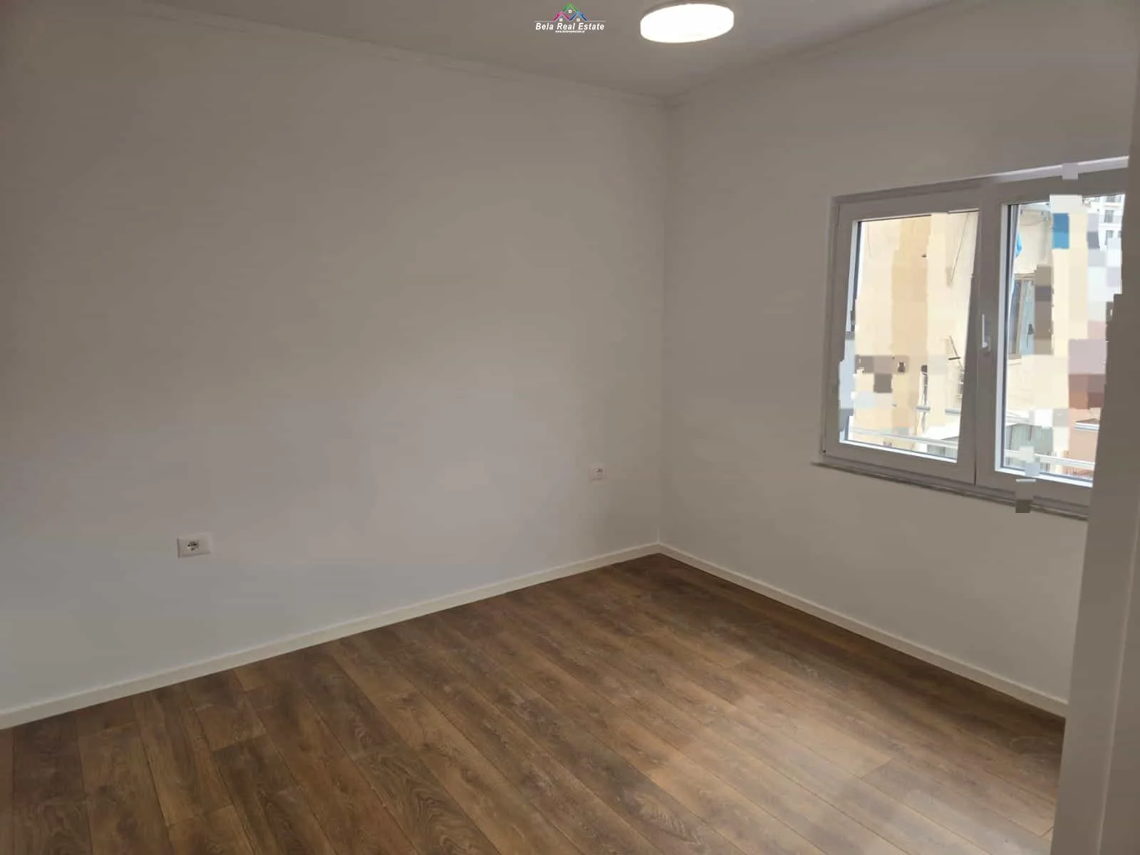 Apartament Ne Shitje 1+1 Tek Shkolla e Kuqe (ID B111145) Tirane
