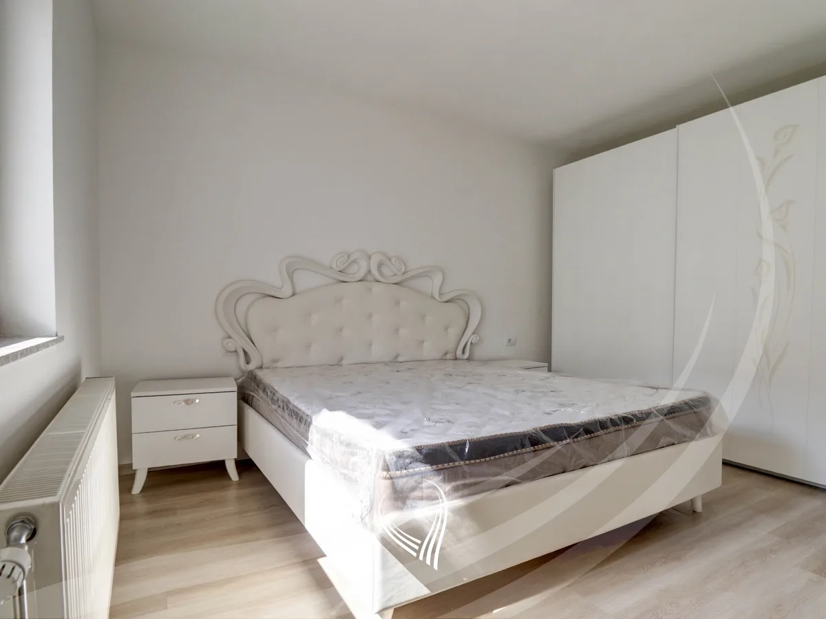 Shtëpi me 4 dhoma gjumi me qira në lagjen Prishtina e Re