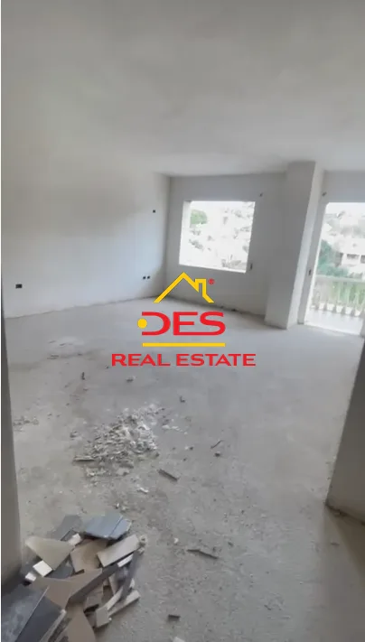 Shitet apartament 2+1 pranë xhamisë,vlorë