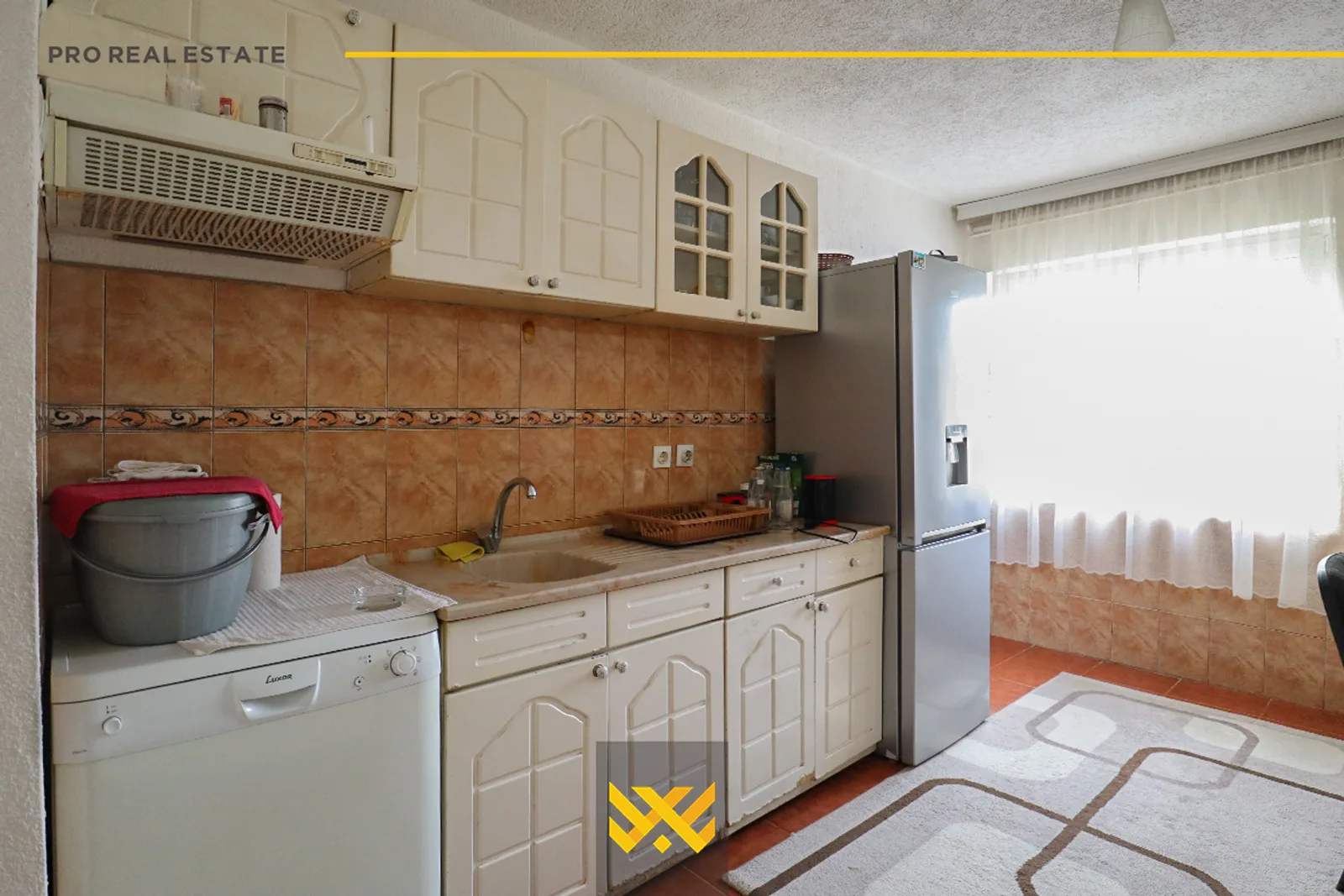 Shtëpi 250m² në #SHITJE në Sofali.