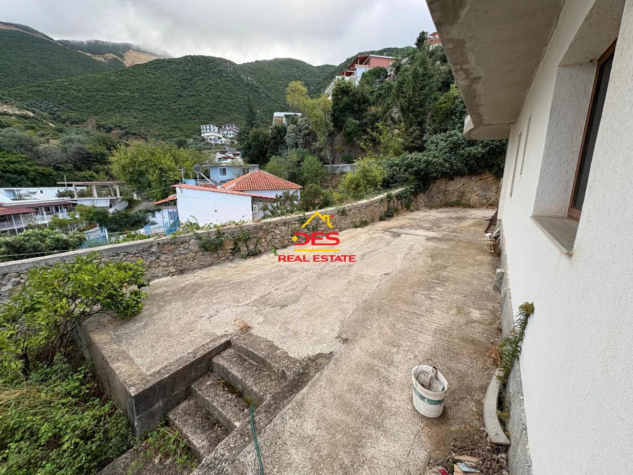 Jepet me qira hotel në uji të ftohtë, vlorë