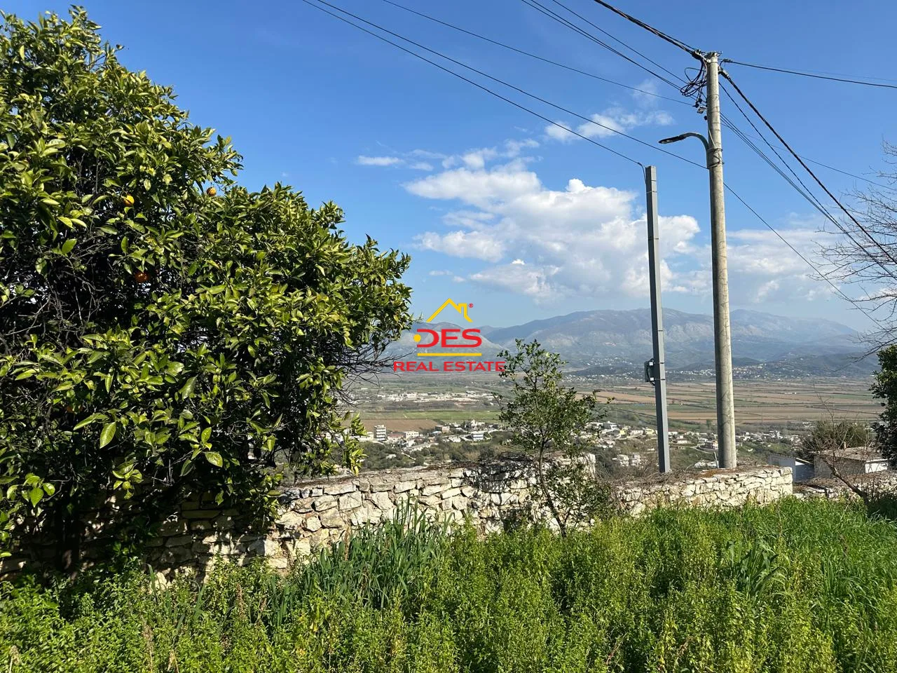 Shitet shtëpi private në sarandë