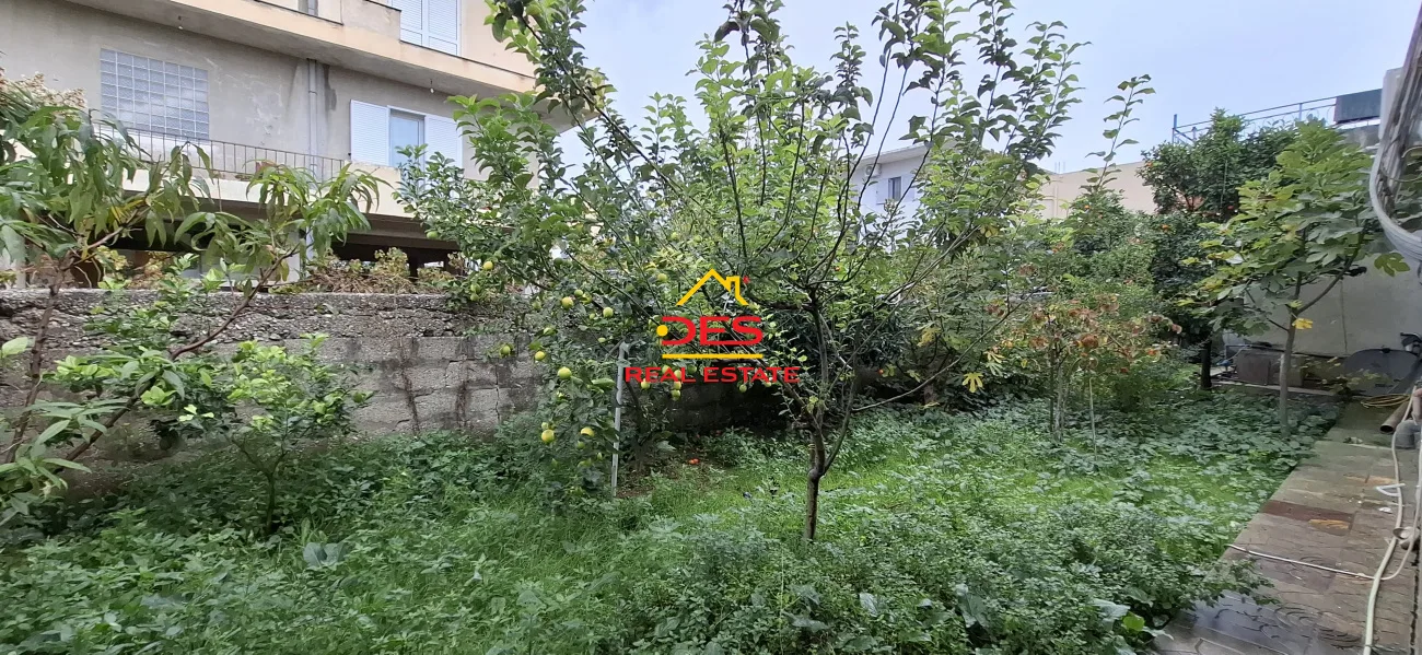 Shitet shtëpi private pranë elektrikut, vlorë