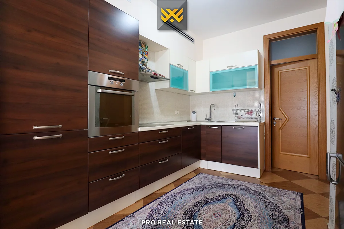 Banesë 214m² me #QIRA në Dragodan