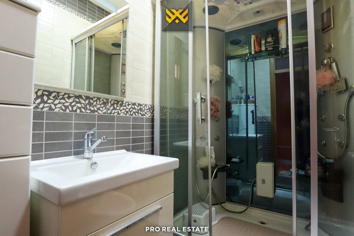 Banesë 214m² me #QIRA në Dragodan