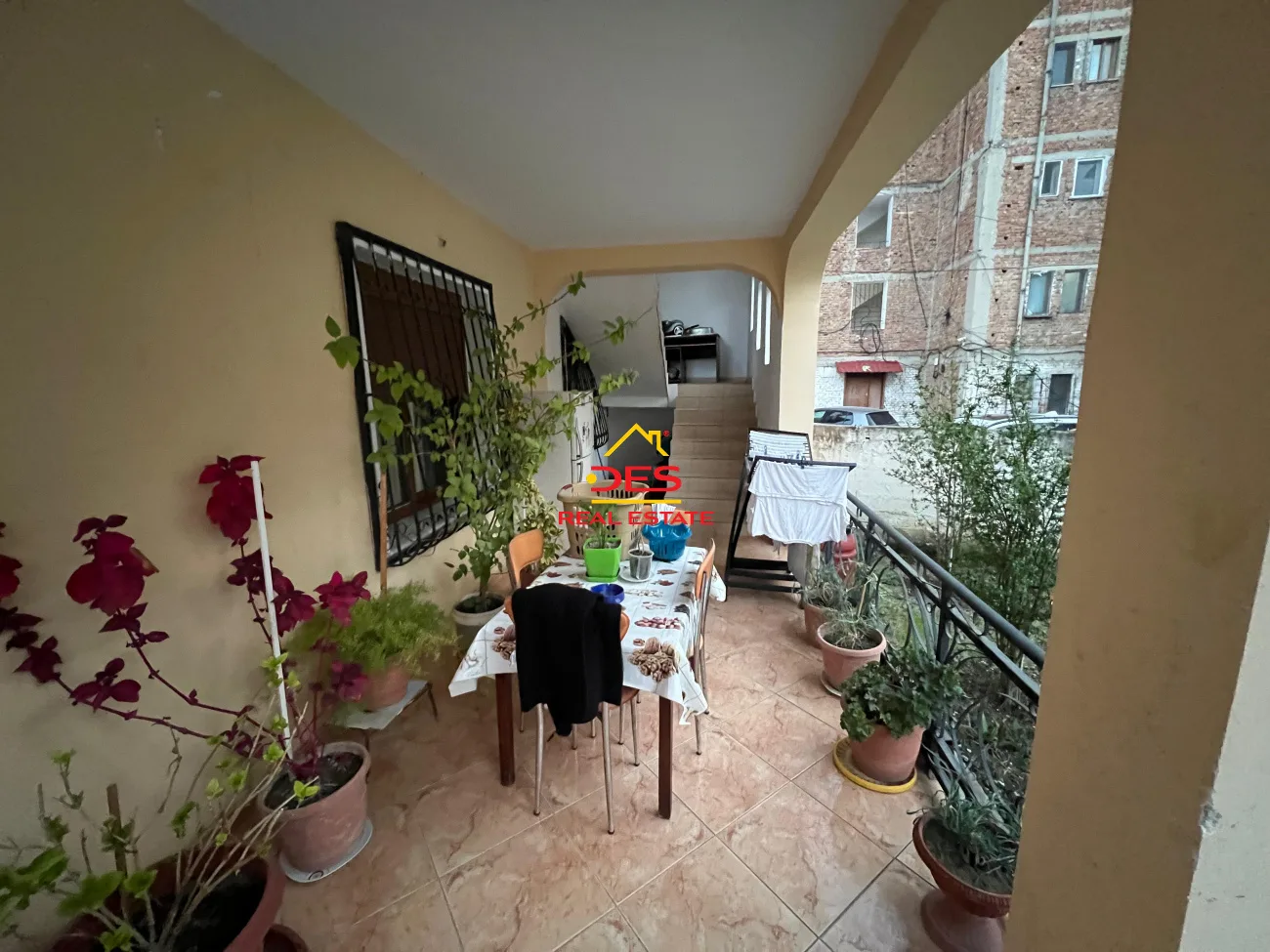 Shitet shtëpi private në transballkanike,vlorë.