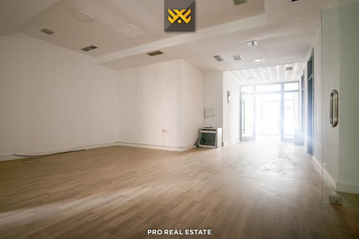 Zyrë 200m² për #SHITJE te Mati 1.
