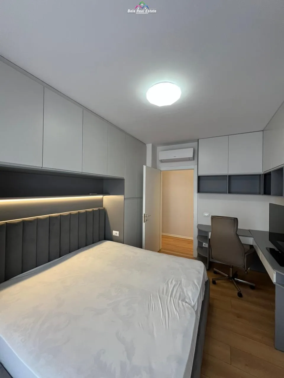 Apartament Me Qera 2+1+post parkimi Tek Rruga 5 Maj (ID B2201869) Tirane