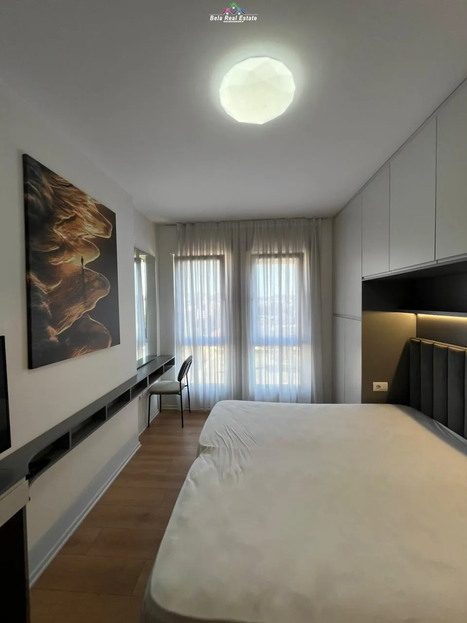 Apartament Me Qera 2+1+post parkimi Tek Rruga 5 Maj (ID B2201869) Tirane