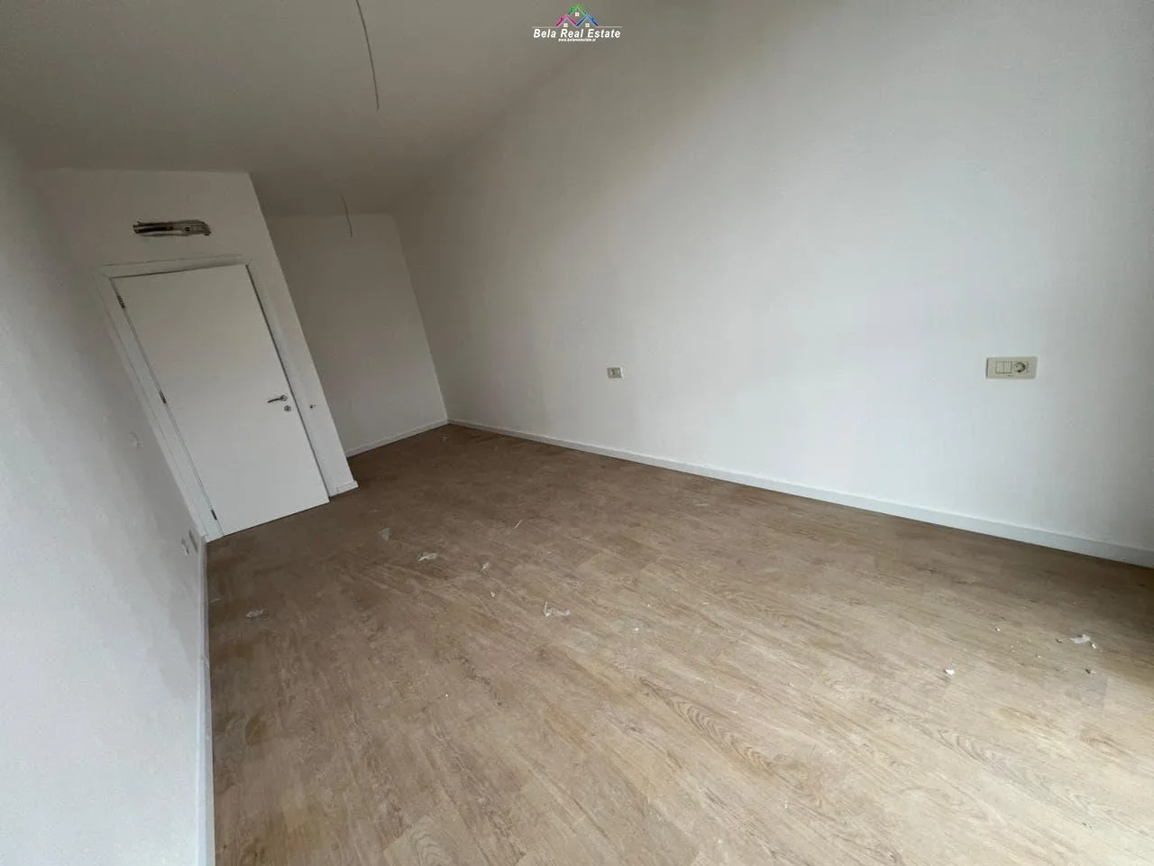 Zyre Me Qera 1+1 Tek Mine Peza (ID BZ2703) Tirane
