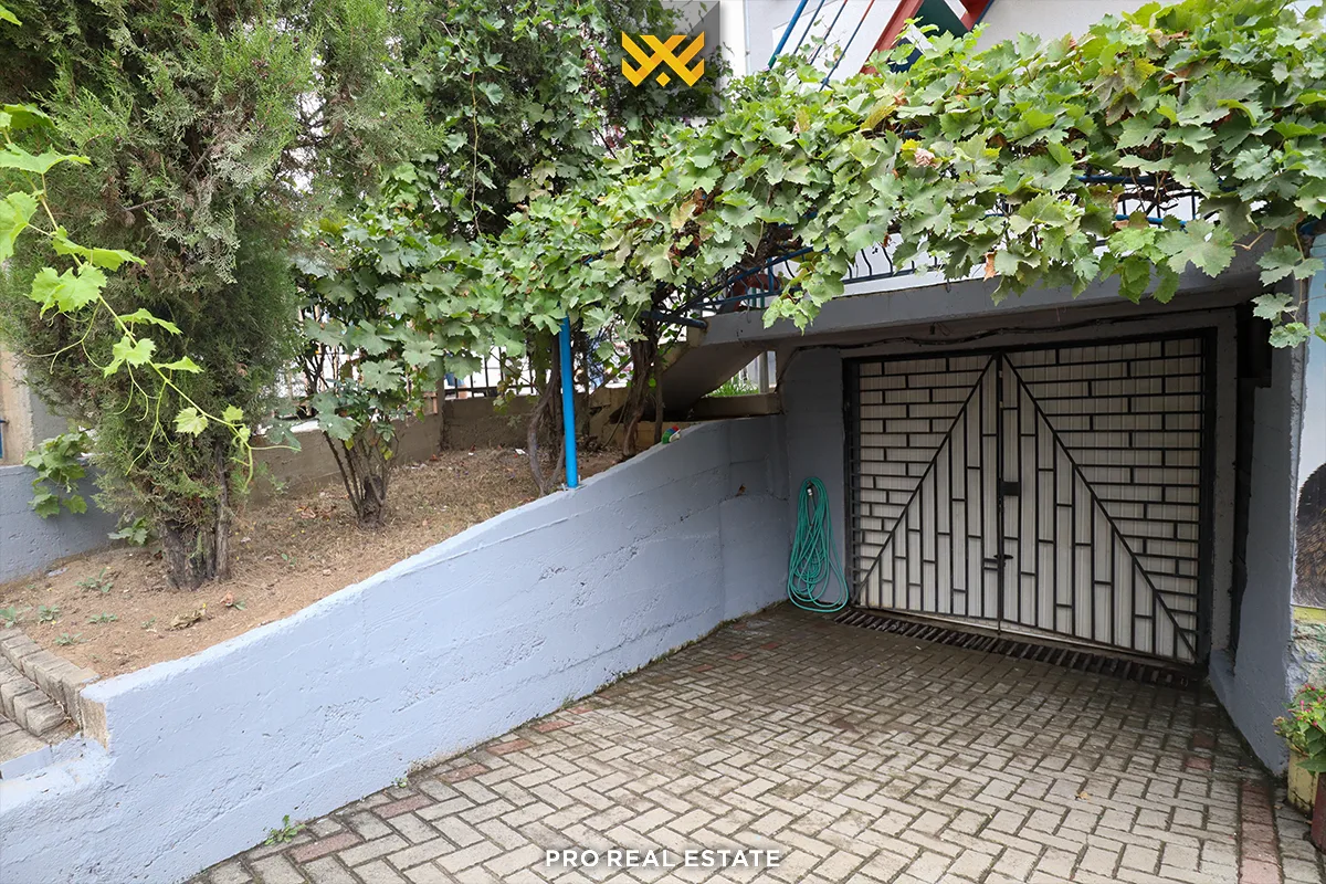 Shtëpi 378m² për #SHITJE te Mati 1