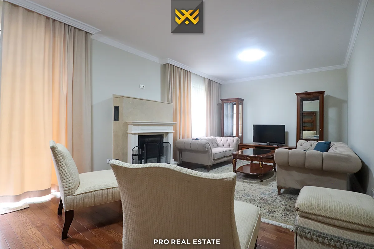 Shtëpi 264m² me #QIRA në Lagjen Fshati Ndërkombëtar