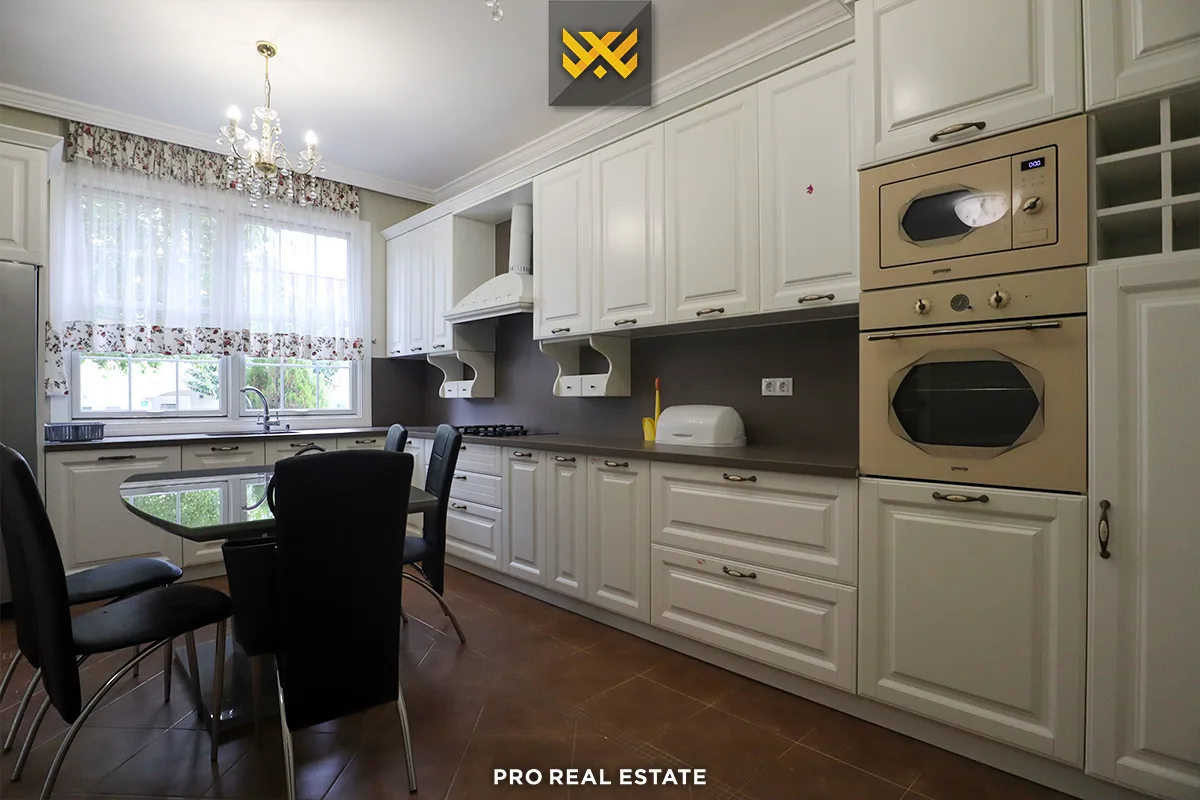 Shtëpi 264m² me #QIRA në Lagjen Fshati Ndërkombëtar