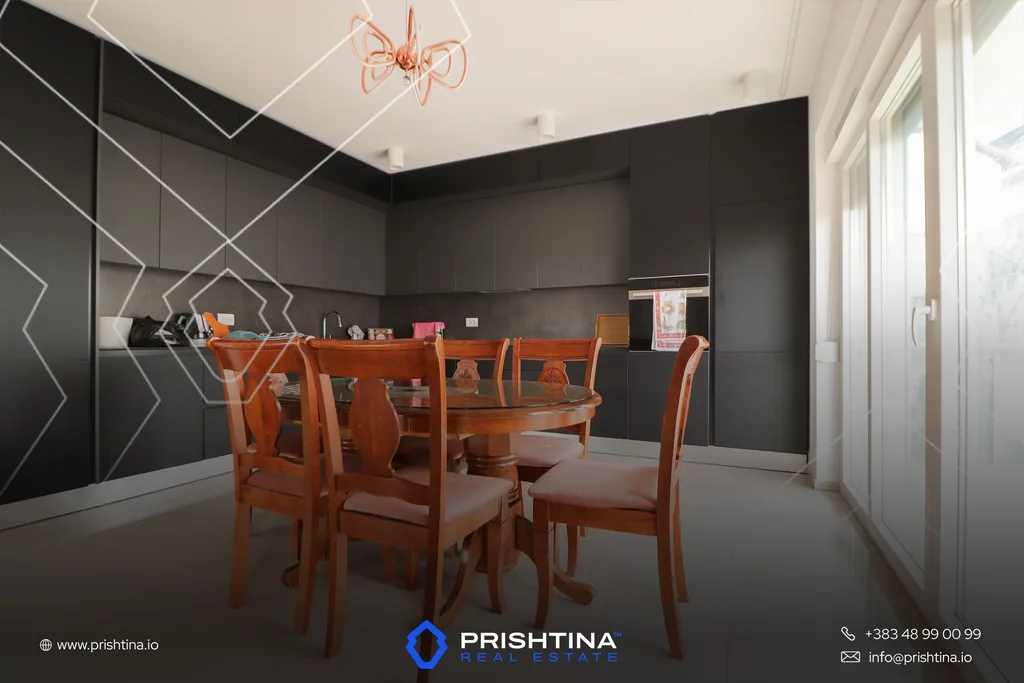 Shtëpi në #shitje 412m² në Kodrën e Trimave 🏡✨