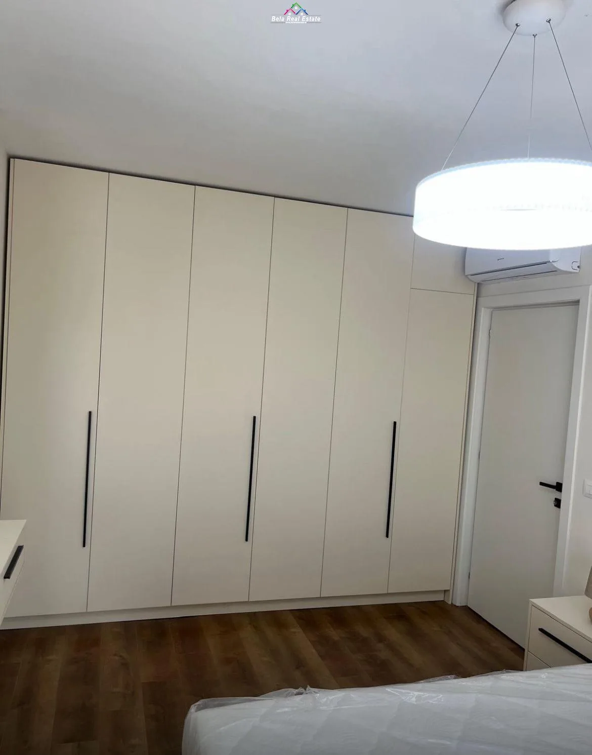 Apartament Me Qera 1+1 Tek Pazari I Ri (ID B2101263) Tirane