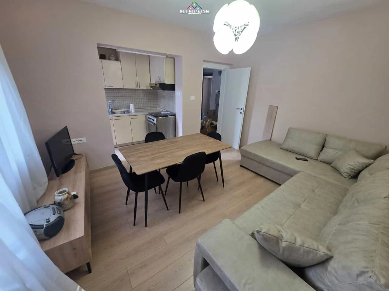 Apartament Me Qera 1+1 Ne Myslym Shyr (ID B211408) Tirane
