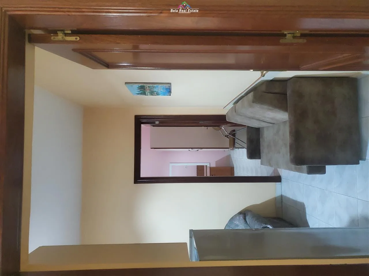 Apartament me qera 1+1 Tek Komuna e Parisit (ID B2101009) Tirane