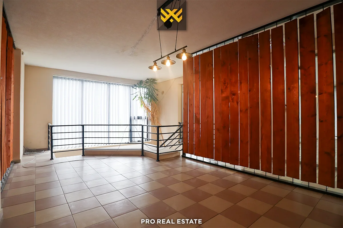 Lokal 240m² me #QIRA në Bregun e Diellit