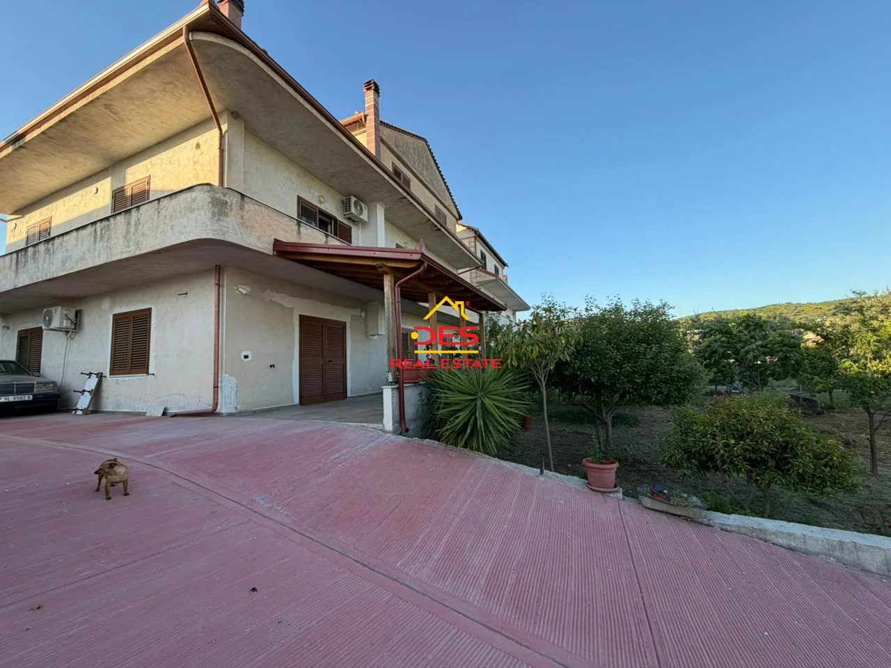 Jepet me qira kati i dytë i një vile në pus mezin,vlorë