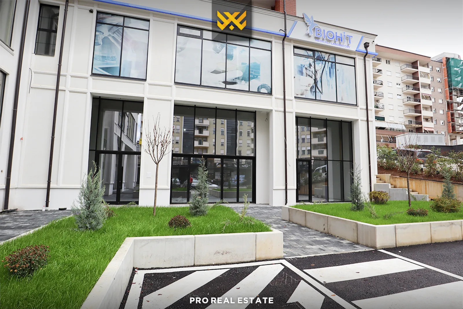 Lokal 208m² me #QIRA në Rrugën B