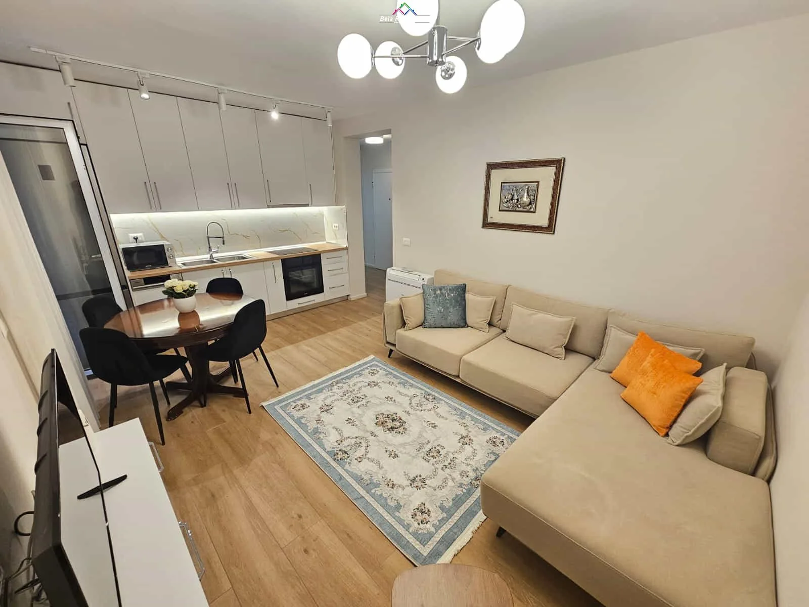 apartament Me Qera 2+1 Ne Myslym Shyr (ID B221371) Tirane