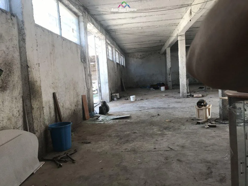 Magazine Me Qera tek rruga 5 Maji (ID BM204) Tirane