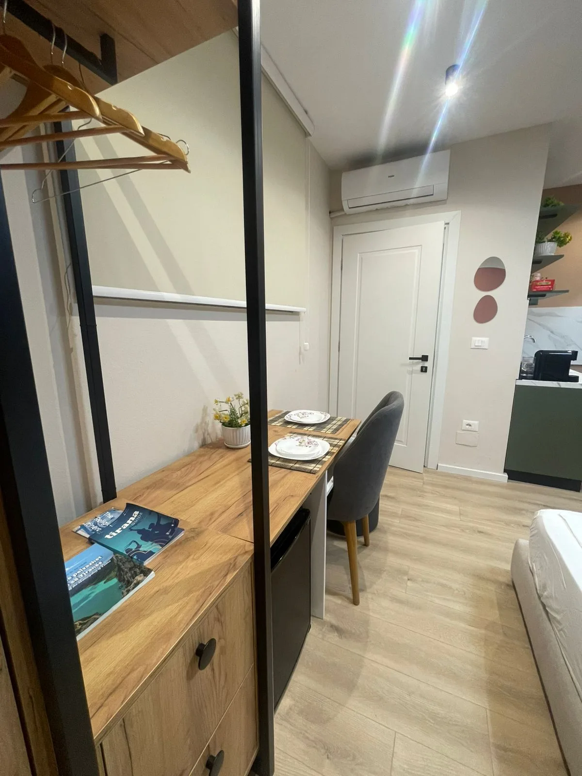Jepen Me Qera 2 Garsioniere Tek Ministria E Drejtesise (ID BG138) Tirane