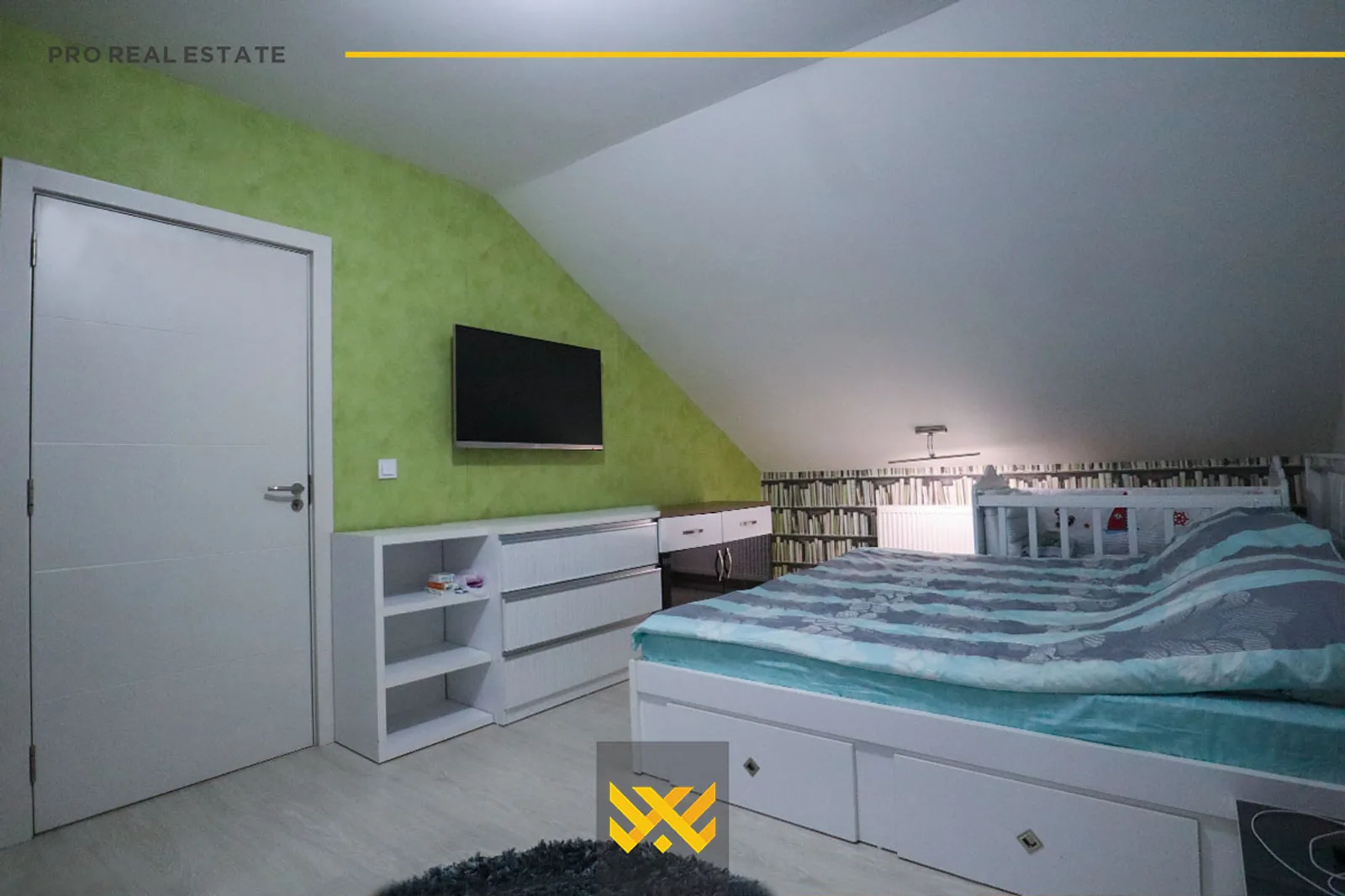Shtëpi 250m² në #SHITJE në Veternik