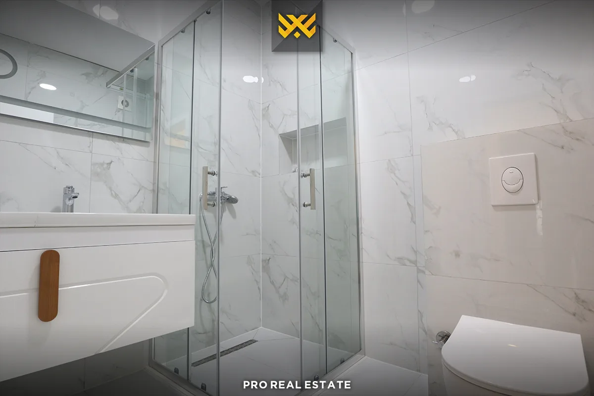 Banesë - Zyrë 113m² me #QIRA te Rruga C.