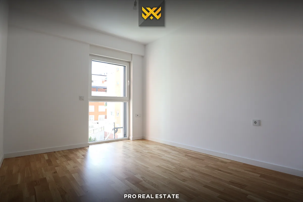 Banesë - Zyrë 113m² me #QIRA te Rruga C.