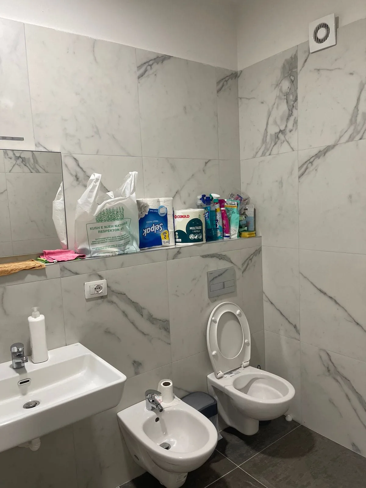 Zyre Me Qera 2+1 Tek 5 Maji (ID BZ2607) Tirane