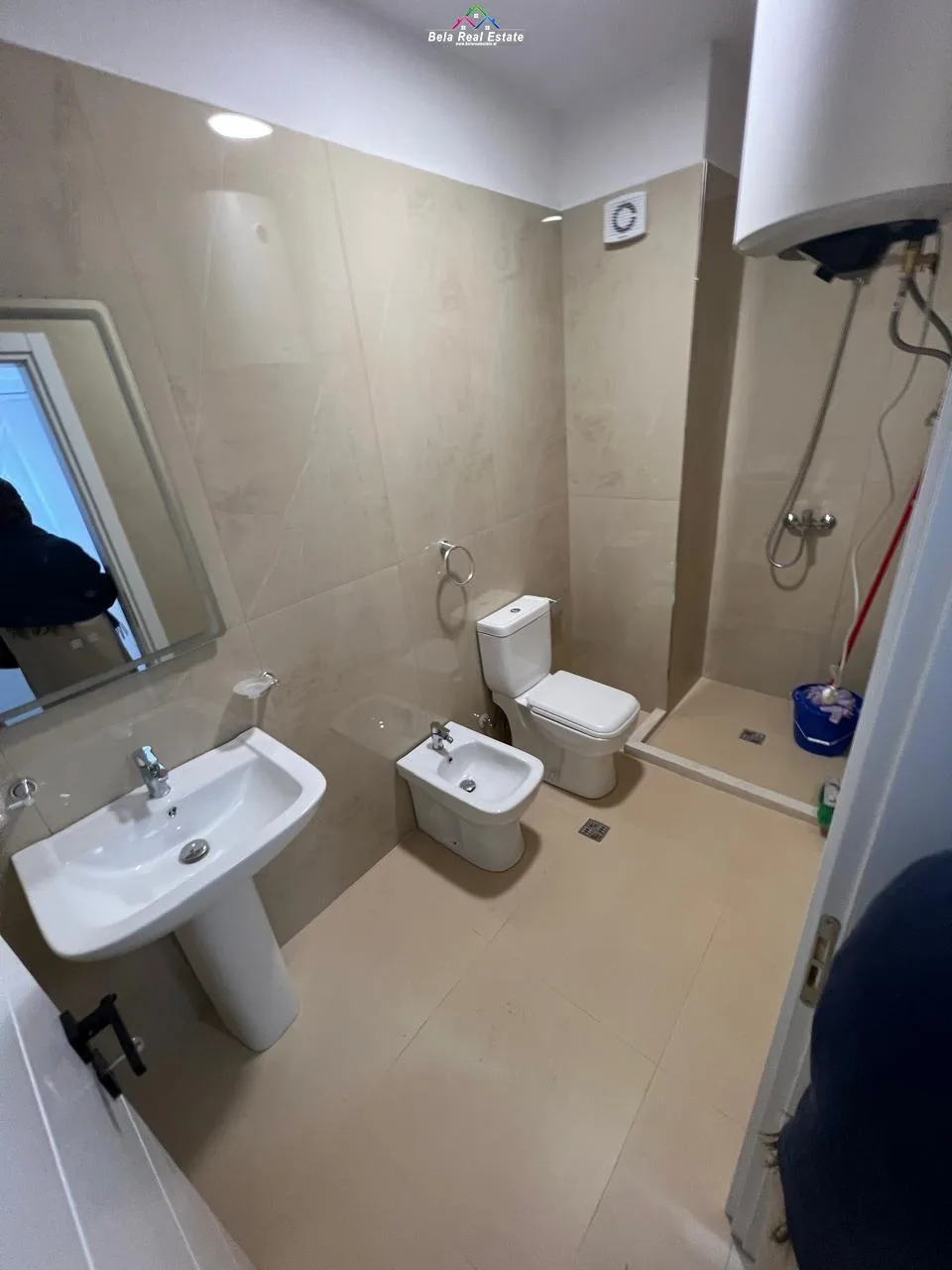 Apartament Me Qera 2+1 Tek Ish Parku ( ID B2201743) Tirane