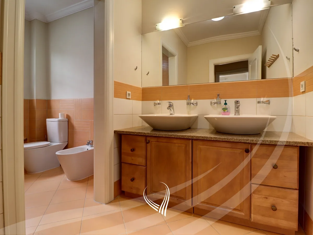 Shtëpi 330m2 me qira në Fshatin Ndërkombëtar - International Village