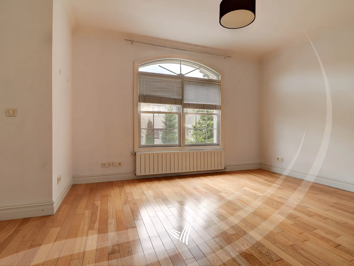 Shtëpi 330m2 me qira në Fshatin Ndërkombëtar - International Village