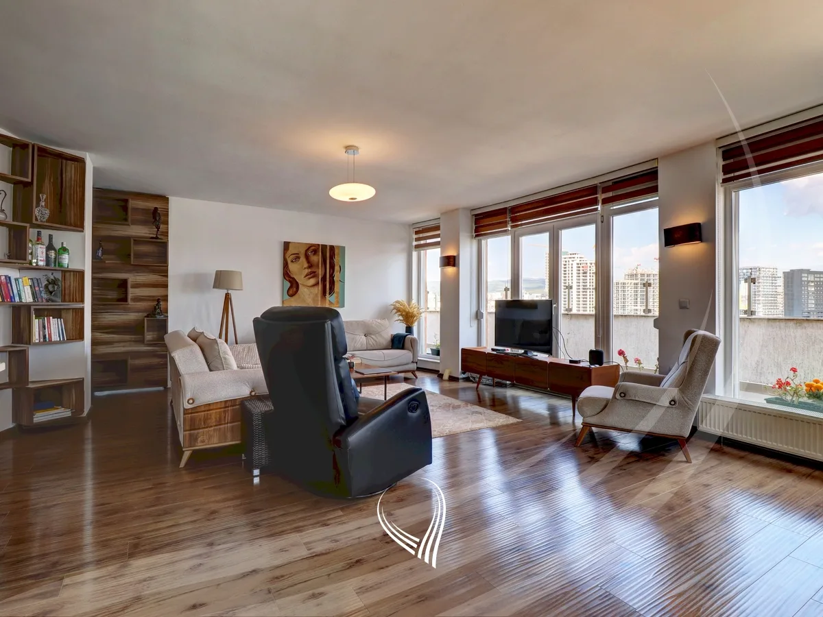 Penthouse 245m2 në shitje në lagjen Arbëria – Dragodan