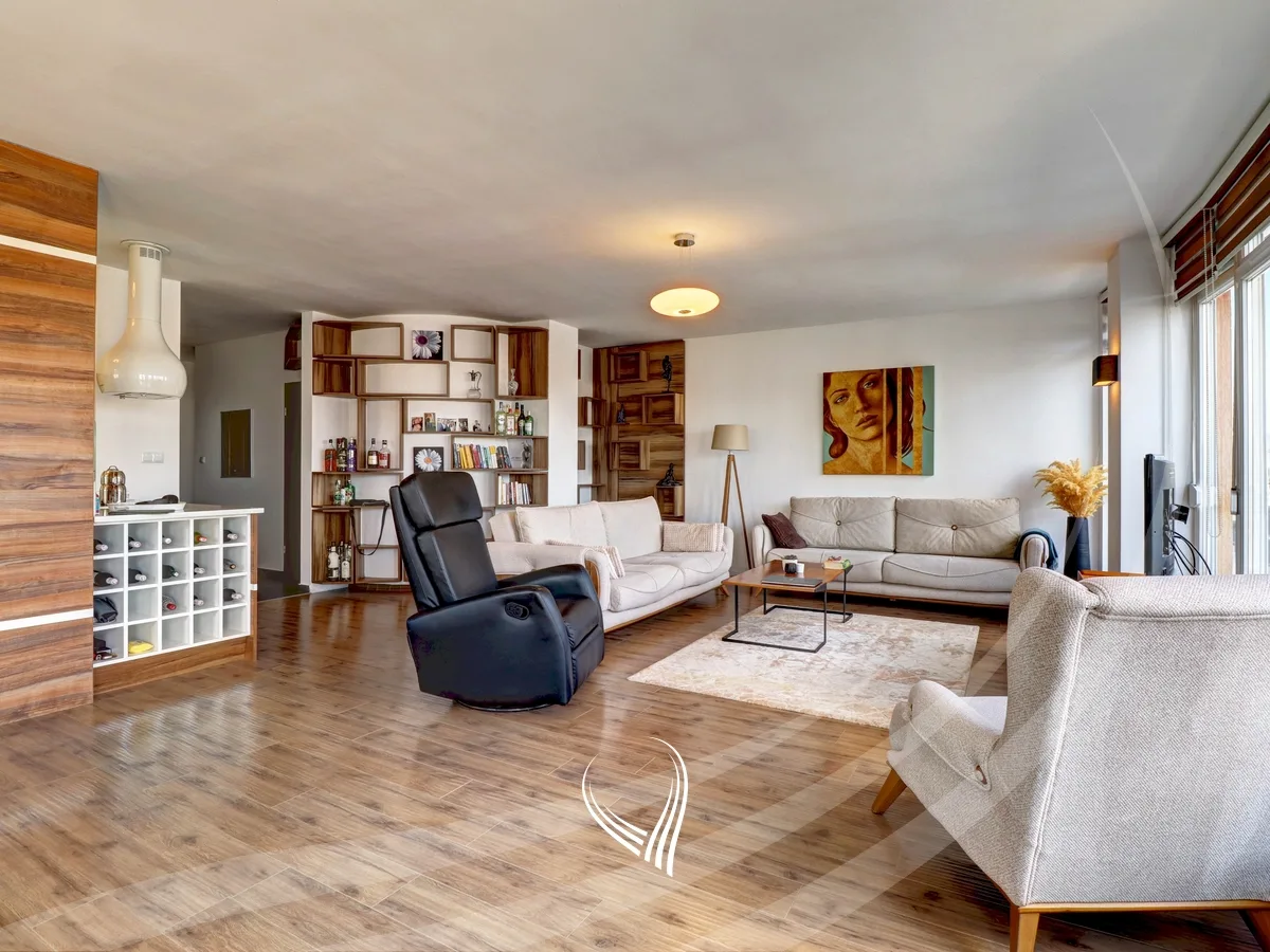Penthouse 245m2 në shitje në lagjen Arbëria – Dragodan