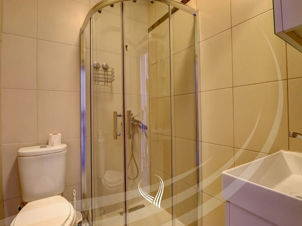 Penthouse 245m2 në shitje në lagjen Arbëria – Dragodan