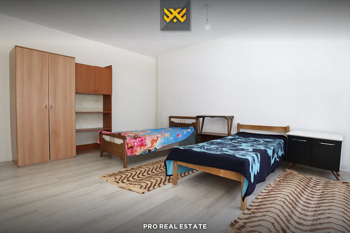 Kat shtëpie - Zyrë 230m² me #QIRA në Dragodan.