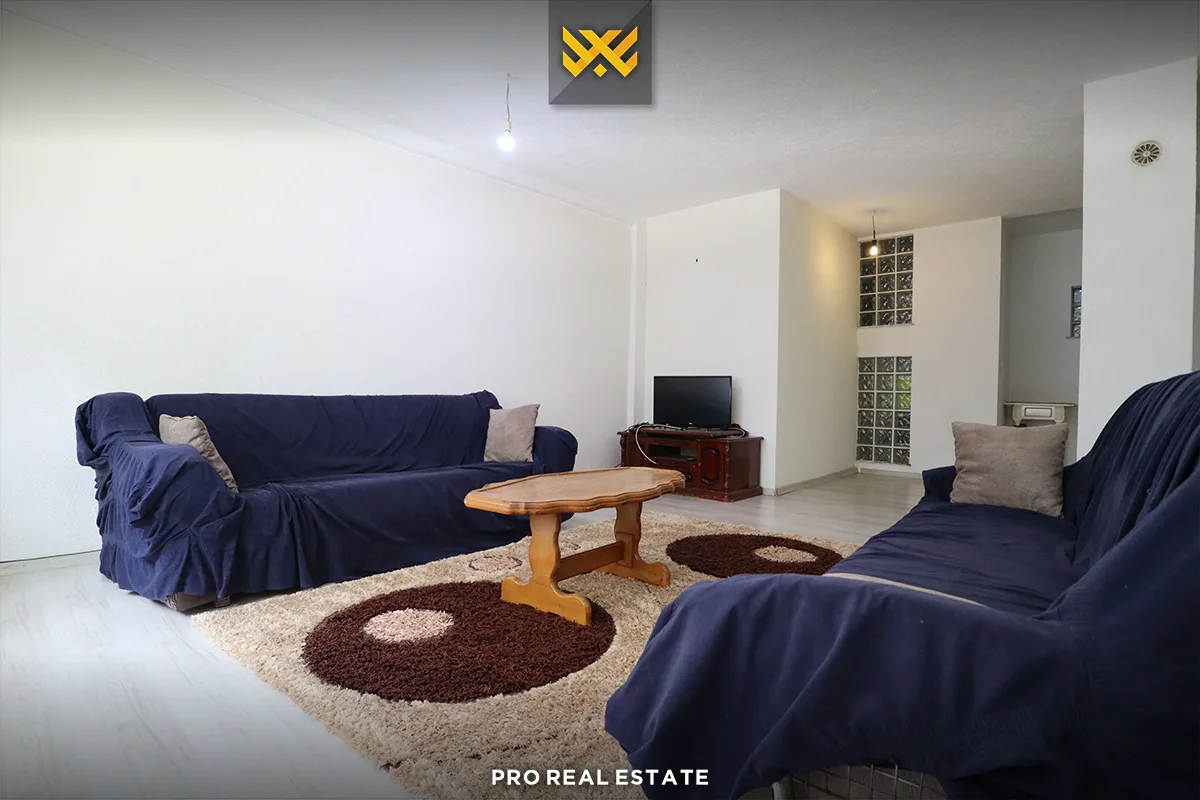 Kat shtëpie - Zyrë 230m² me #QIRA në Dragodan.