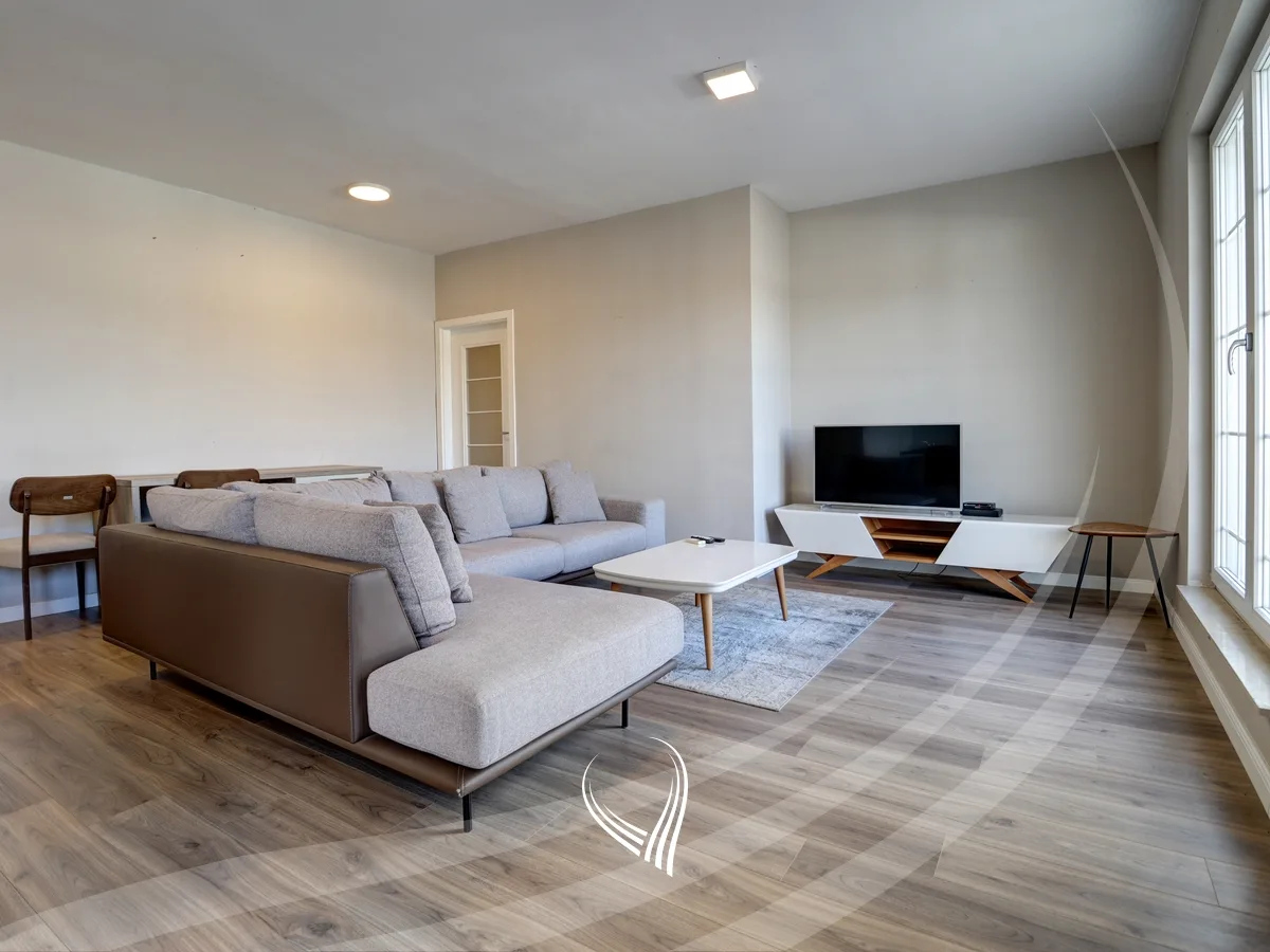 Penthouse me 3 dhoma gjumi me qira në lagjen Qafa