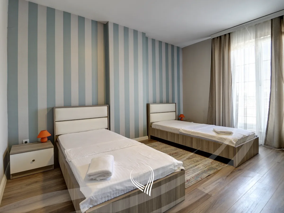 Penthouse me 3 dhoma gjumi me qira në lagjen Qafa