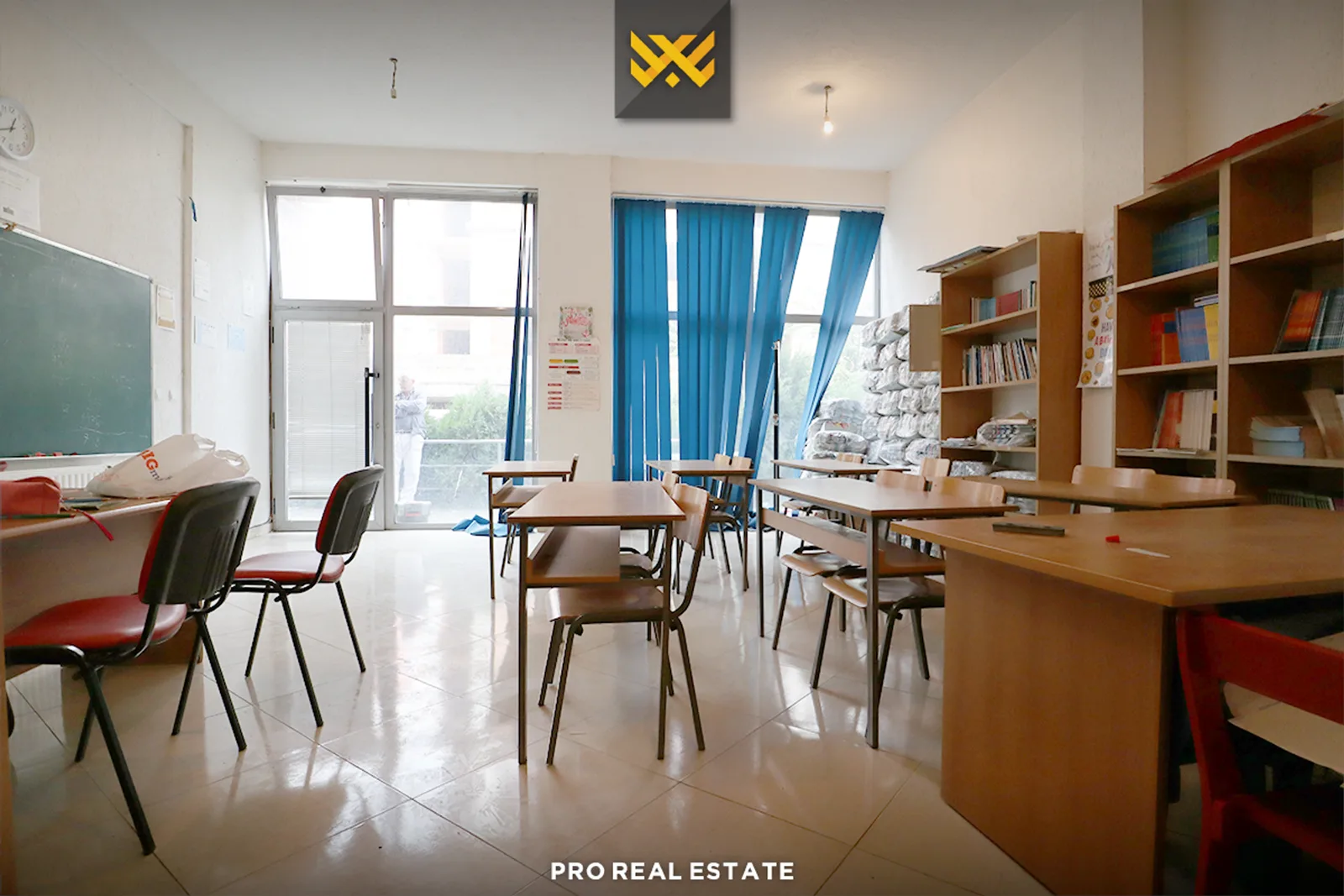 Lokal 45m² në #SHITJE në Emshir