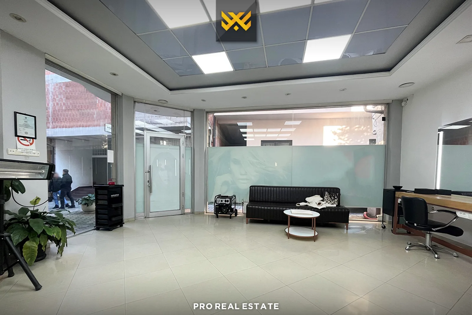 Lokal 180m² me #QIRA në Prizren.