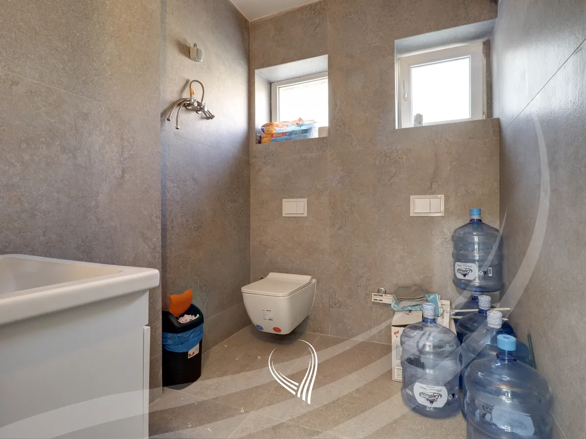 Lokal 65m2 në shitje në Qendër