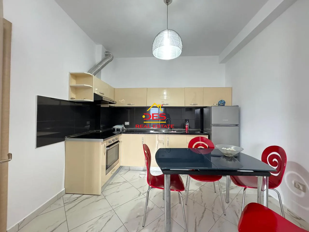 SHITET APARTAMENT 1+1 NË UJË TË FTOHTË ,VLORË 📍 Pranë Marina Bay