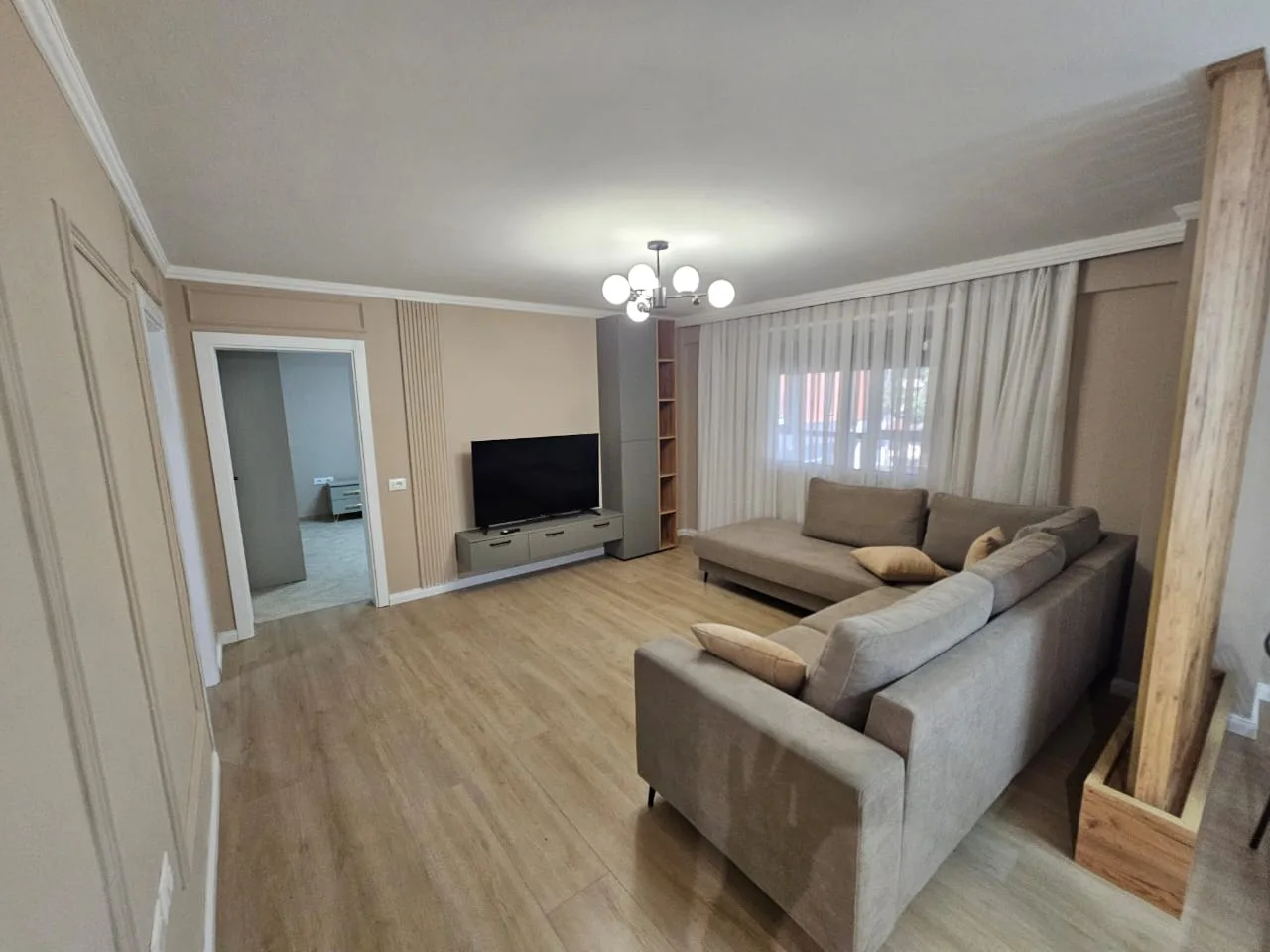 Apartament Me Qera 3+1 tek Bulevardi Zogu i Pare (ID B230129) Tirane​