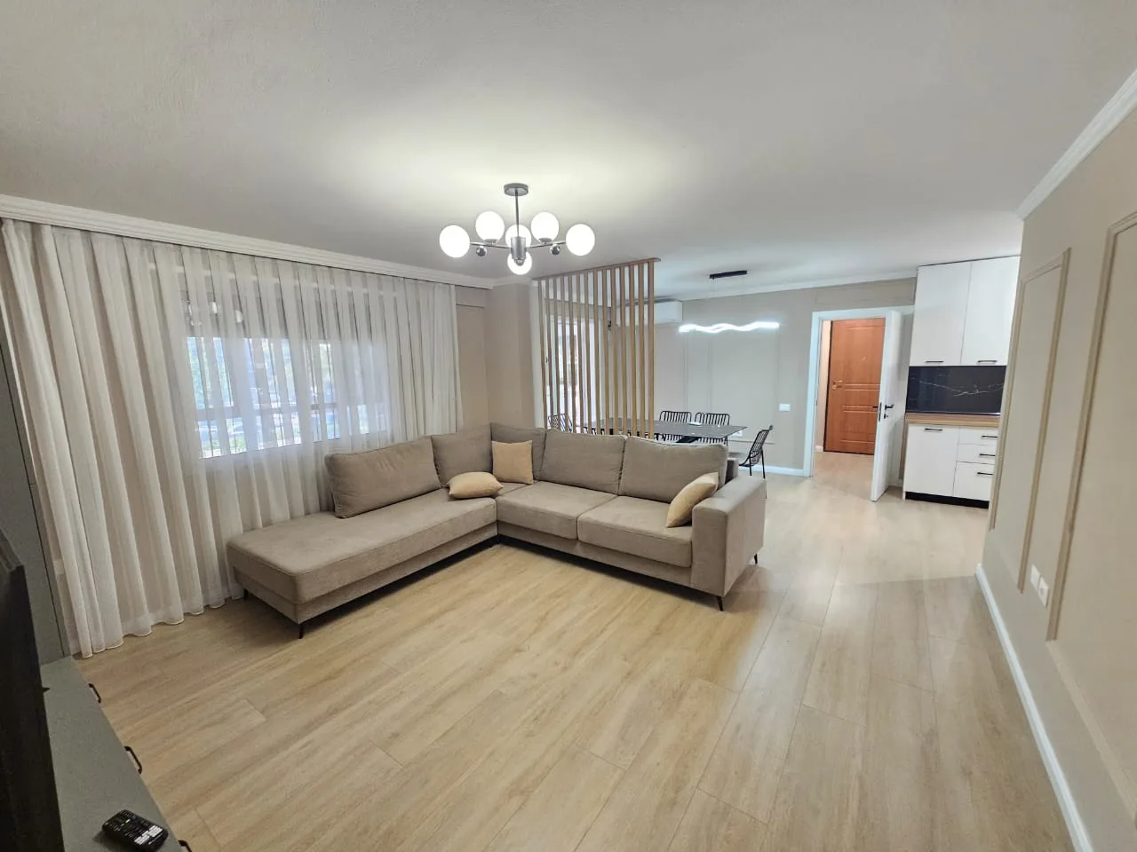 Apartament Me Qera 3+1 tek Bulevardi Zogu i Pare (ID B230129) Tirane​