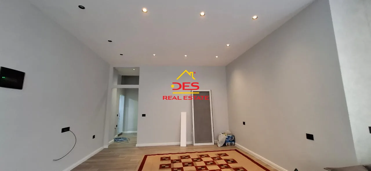 Shitet njësi e konvertuar në apartament 1+1 te bishti i kalldrëmit,vlorë